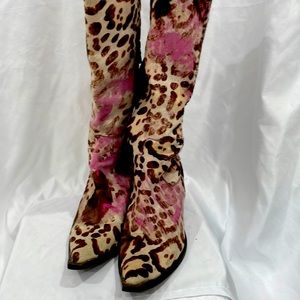 WHERE DONALD PLINER SIZE 8 collection BOOTS only one number 8 was made